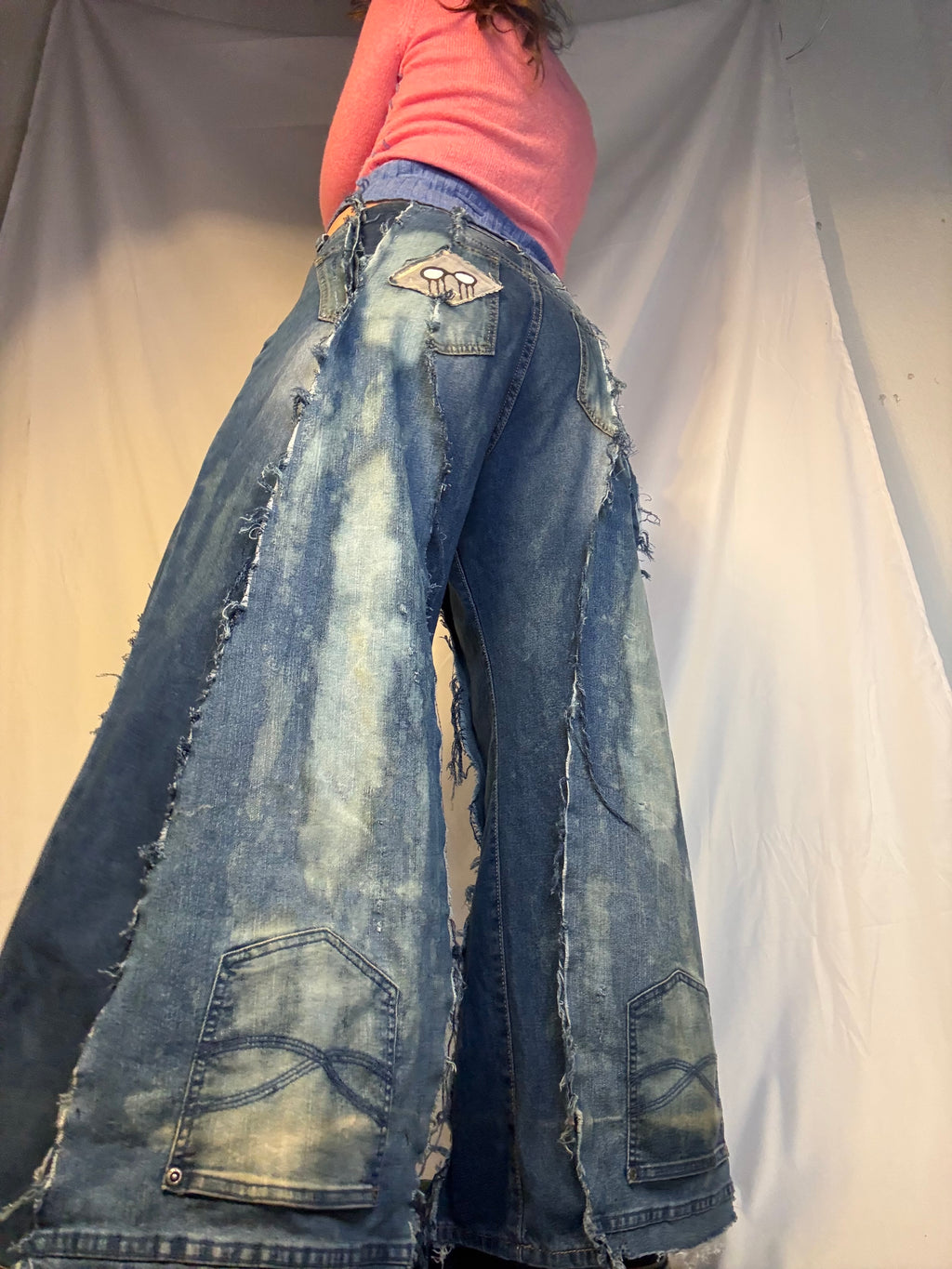 FLARED DISTRESSED BLEACH-STAINED DENIM SPG PANTS