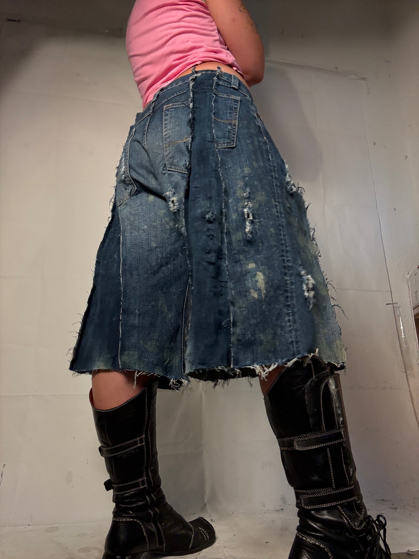 RIPPED BLEACHED DENIM SPG JORTS