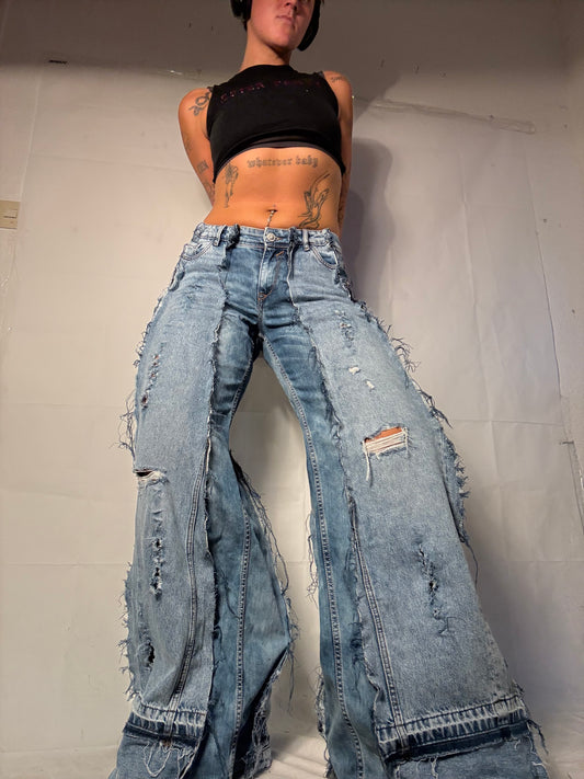 EXTRA LONG RIPPED LIGHT DENIM SPG PANTS