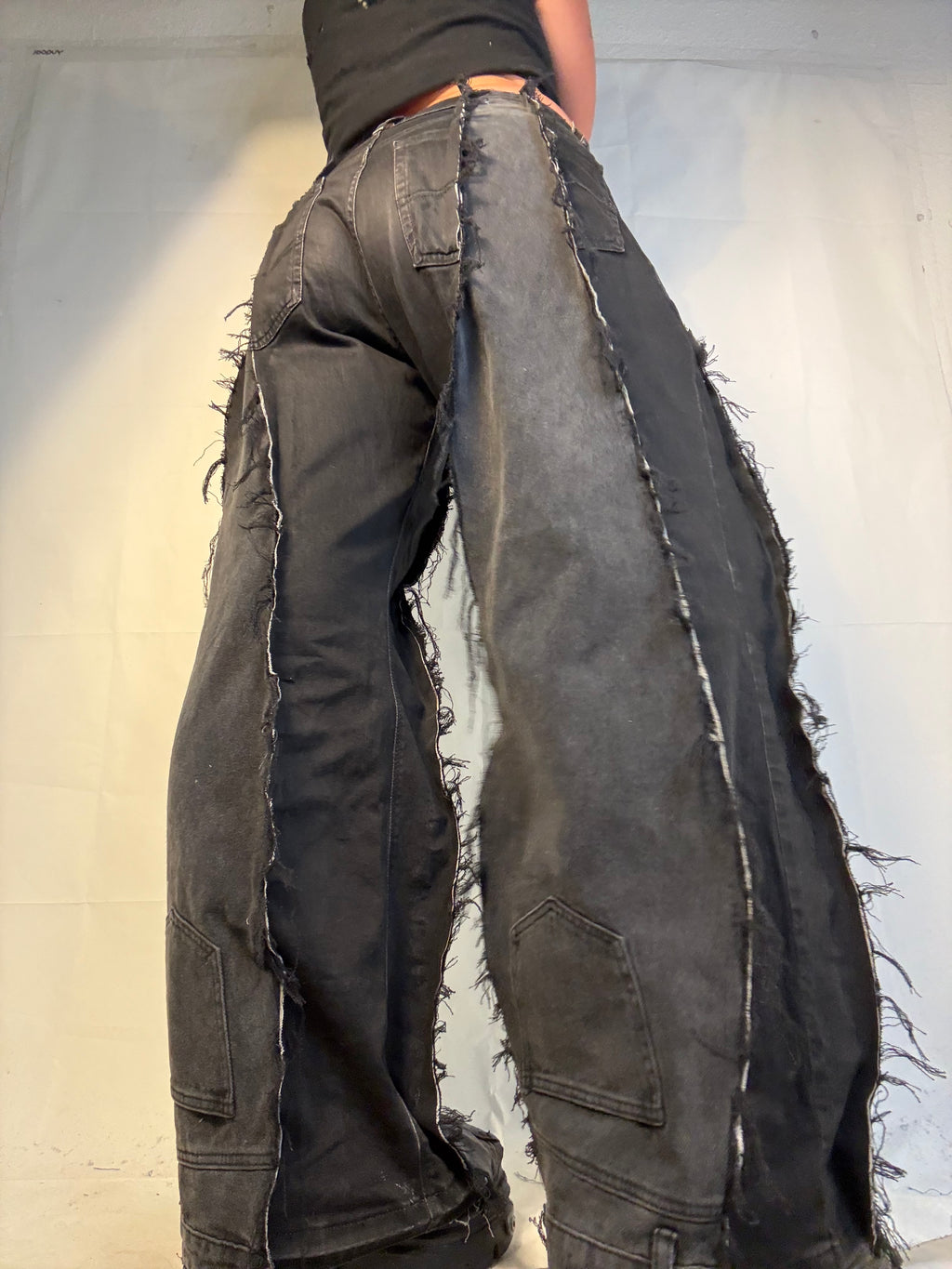 BAGGY RIPPED BLACK SPG PANTS