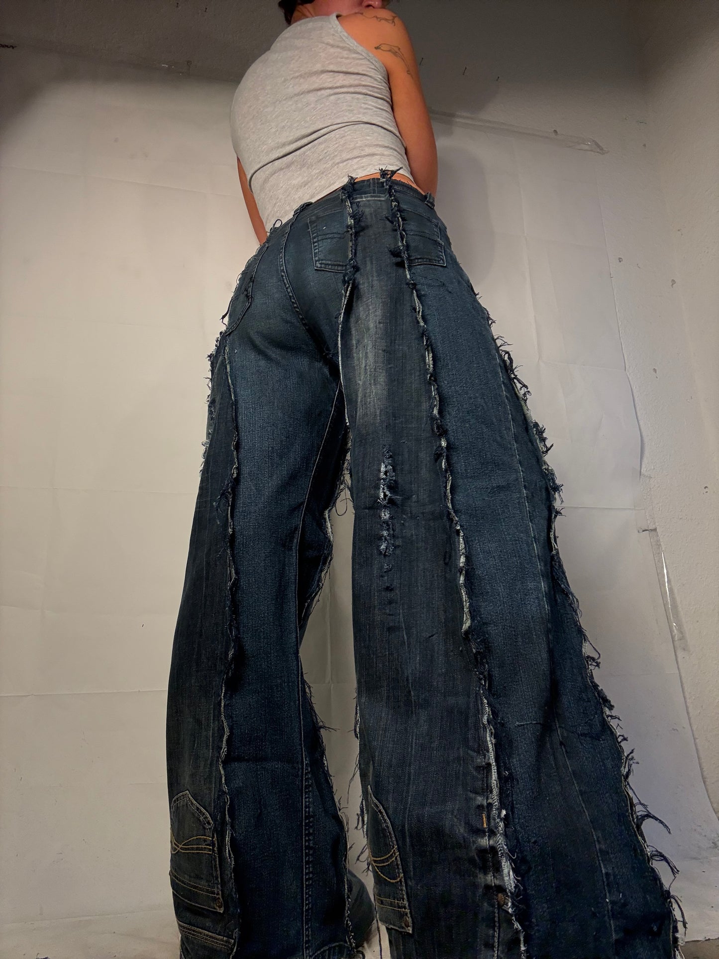 BAGGY DISTRESSED WASHED DENIM SPG PANTS